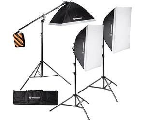 Bresser Kit Luce Diurna LED per Studio Fotografico con 3 Softbox 60x80 cm, 15 Lampade LED, Treppiedi, Braccio Boom, Borsa, 5500K, CRI >85