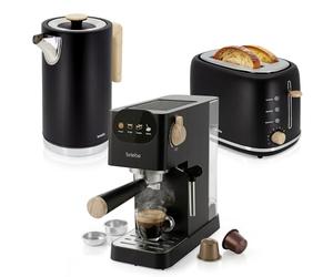 briebe Nordic Macchina Caffè Espresso 20 Bar per Capsule e Caffè Macinato + Bollitore Elettrico 1,7L Cordless, 2200 W + Tostapane a Fessura Larga a 2 Fette Set Colazione Design Nordique (Nero)