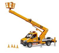 bruder 02679 - MB Sprinter con piattaforma di lavoro e modulo luci e suoni | Braccio della gru per un'altezza di 70 cm, veicolo municipale Mercedes-Benz, veicolo da cantiere, scala 1:16