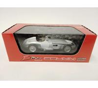 Mercedes W 196 1954-60 1:43 2004 R072B BRUMM