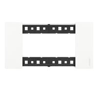 Bticino Living Now Placca Bianca In Plastica Per Supporti Modulari - CONFEZIONE: 1 pz., Numero Posti: 6 Moduli