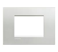 Bticino Livinglight placca 3 moduli quadra colore argento LNA4803AG
