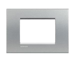 Bticino Livinglight placca 3 moduli quadra grigio tech LNA4803TE