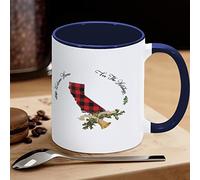 Buffalo Plaid Christmas Bell Holly Divertente novità Tazze Welcome Home for The Holidays Califonia Tazza da caffè in ceramica Tazza da tè Tazza dello Stato americano Regalo per Amico, Insegnante, Madre Padre, 311,8 g