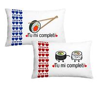 Bulabadoo Coppia di Federe Cuscino Letto Sanvalentino - Bacchette e Sushi - Tu Mi Completi - Sushi - Dimensioni: 80X50 cm - Idea Regalo