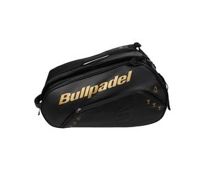 Bullpadel Migliora il Tuo Gioco con la Borsa per Racchetta FLOW La Borsa per Racchetta FLOW di Bullpadel è il compagno ideale per tutti gli appassionati di padel. Progettata per offrire il massimo in 