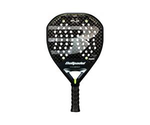 Bullpadel Potenza e Controllo con la Racchetta da Padel XPLO 26 Scopri la perfezione del gioco con la racchetta da padel XPLO 26 di Bullpadel, progettata per giocatori avanzati che cercano un equilibr