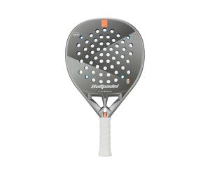Bullpadel Potenzia il Tuo Gioco con HACK 04 HYB CLOUD Scopri la nuova racchetta da padel HACK 04 HYB CLOUD di Bullpadel, progettata per gli appassionati di padel che cercano prestazioni eccezionali su