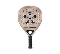 Bullpadel Scopri la Racchetta da Padel Perfetta per il Tuo Gioco Esprimi il tuo potenziale sul campo con la racchetta da padel di Bullpadel, progettata per i giocatori di torneo che cercano potenza e