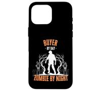 Buyer by Day Zombie by Night Divertente Halloween Creepy Retail Custodia per iPhone 16 Pro Max