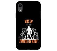Buyer by Day Zombie by Night Divertente Halloween Creepy Retail Custodia per iPhone XR