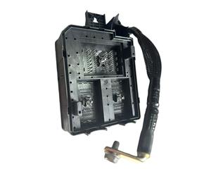 Bwuikim Scatola di fusibili per auto facile da usare per veicoli Scomparti di facile accesso Materiali 39068008 39068006 39068003 Scatola dei sistemi elettrici del veicolo