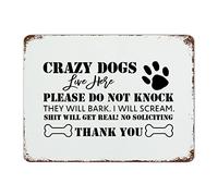by Unbranded Targa decorativa in metallo con scritta in lingua inglese "Crazy Dogs Live Here, Please Do Not Knock. They Will Bark. I Will Scream. Thank You", decorazione rustica per la casa, 30,5 x
