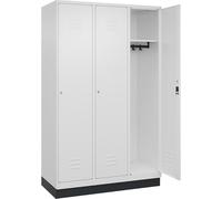 C + P Möbelsysteme C+P | Armadietto Classic PLUS | 3 scomparti | bianco traffico | largh 1200 mm | con zoccolino | serratura a cilindro