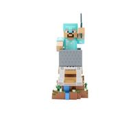 Cableguys Minecraft Figurina gaming Steve Armatura Diamante - Supporto per controller o smartphone - Cavo USB incluso - 20 cm