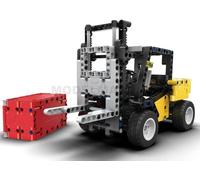 Carrello elevatore da costruzione con pinze e con 388 pezzi