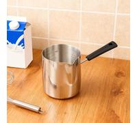 Caffettiera di dimensioni compatte che si adatta facilmente su bruciatori e piani di lavoro per attività efficienti di preparazione dei pasti (600 ml)