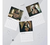 Calendario "Nuns" 2026, suore che hanno divertimento con il calendario murale 2026, illustrazione di seno femminile nudo audace e creativo, con organizzazione e pianificazione di 12 mesi