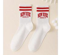 Calzini donna a girocollo con motivo a righe rosso New York SHEIN X New Lab SHEIN X potenzia la creatività fornendo a stilisti, artisti e marchi un accesso senza precedenti alla nostra catena di appro