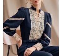 Camicetta vintage primavera/autunno con colletto alto, patchwork in pizzo pesante idrosolubile, bottoni di perla sulle maniche, camicia da donna blu navy, outfit da lavoro da pendolare per donne, adat