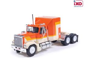 Camion trattore GMC General arancione dal 1980 al 1/64 di IXO IXOU64TR013