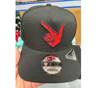 Cappellino SnapBack Nuovo Era Texas Tech Red Raiders 9Fifty AF Nero Guns Up Mano