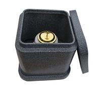 Capsula per un'urna. Vault per un'urna, un contenitore per un'urna di cremazione da seppellire nel terreno. (Targa commemorativa/NO)