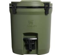 Caraffa per acqua stanley a flusso rapido da 7,5 litri isolata pino secco