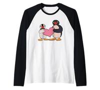 Carino Pingu E Pinga Pinga Che Tiene Cuore Maglia con Maniche Raglan
