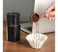 Carta filtrante per caffè con struttura ondulata sbiancata ottimizzata per il controllo del flusso e l'aroma nelle configurazioni di versamento (155)