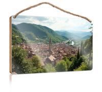 Cartello da parete da appendere a una pittoresca città immersa tra lussureggianti colline verdi, cartello boscoso uomo decorazione grotta decorazione patio esterno (23 x 35 cm)