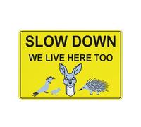Cartello di avvertimento con scritta "Slow Down We Live Here Too Bright Yellow Sign Warning Sticker-Security Sign Outdoor Sign 30,5 x 20,3 cm