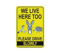Cartello giallo brillante con scritta in lingua inglese "We Live Here Too Please Drive Slowly Bright", 20,3 x 30,5 cm, rivestimento riflettente in alluminio antiruggine, resistente alle intemperie