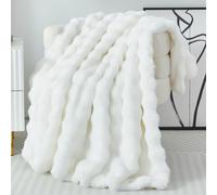 Casa Carina Faux Fur Throw Blanket Fleece Bubble Blanket Super Soft Fluffy Fuzzy Plush Blanket-Cozy and Thick for Couch Chair Bed 130x160cm Bianca