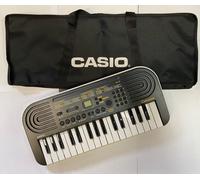 Casio SA-51 Tastiera con 32 Tasti Mini -Black/White con borsa