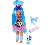 Cave Club Bambola Preistorica Tella da 25.4 cm, Capelli Blu, con Dinosauro e Accessori, Giocattolo per Bambini 4+Anni, GNL86