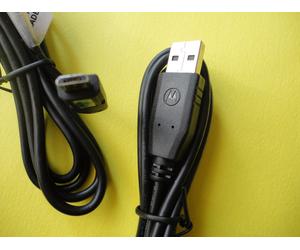 CAVO CARICABATTERIA E DATI-MOTOROLA MICRO USB- SKN6238A- UNIVERS