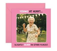 Central 23 Biglietto di auguri retrò per donne, con scritta in lingua inglese "Young at Heart Older in Other Places", regalo per ragazze, amiche, mamma, nonna, zia, divertente, stile vintage, fornito