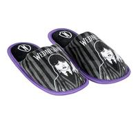 CERDÁ LIFE'S LITTLE MOMENTS | Pantofole Wednesday Open House: comode e antiscivolo in stile gotico per i fan di Wednesday Addams