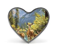 Cervo nei ruscelli ai piedi della montagna Spilla Distintivo Bottone a forma di cuore Decorazione elegante per zaini e cappelli
