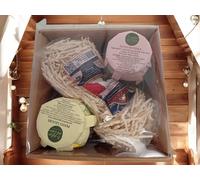 Cesto Natalizio con Prodotti Alimentari, Pasta, Pesto Genovese Dop, Sugo Riviera