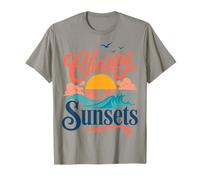 Chasing Sunsets Retro Beach - Vibrazioni costiere Maglietta