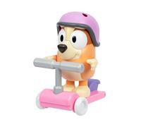 Chat Mates Bingo con Scooter. Premere il naso di Bingo e ascoltare 10 delle sue frasi, questa figura è alta 13 cm e include il suo scooter e casco, con braccia e gambe articolate