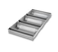 Chicago Metallic 44405 Glazed 3Strap Hearth Bread Pan