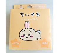 Chiikawa Desktop Light Usagi - Una luce che può anche caricare gli smartphone...