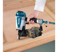 Chiodatrice pneumatica a pressione standard Makita AN560 50 mm per imballaggi