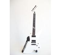 Chitarra in miniatura ESP Snakebyte White di James Hetf di Met