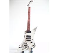 Chitarra in miniatura Papa Het di James Hetfield di Metallica