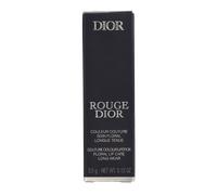 Christian Dior - Dior Rouge Dior Satin Lipstick - Prepara le labbra esfoliandole delicatamente e applicando un leggero strato di balsamo labbra; tampona l’eccesso. - Delinea le labbra con una matita a