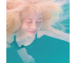 CHUU 1st Mini Album Howl WAVE Ver. CD + P.Book + P.Card + nota + F.Poster + a...